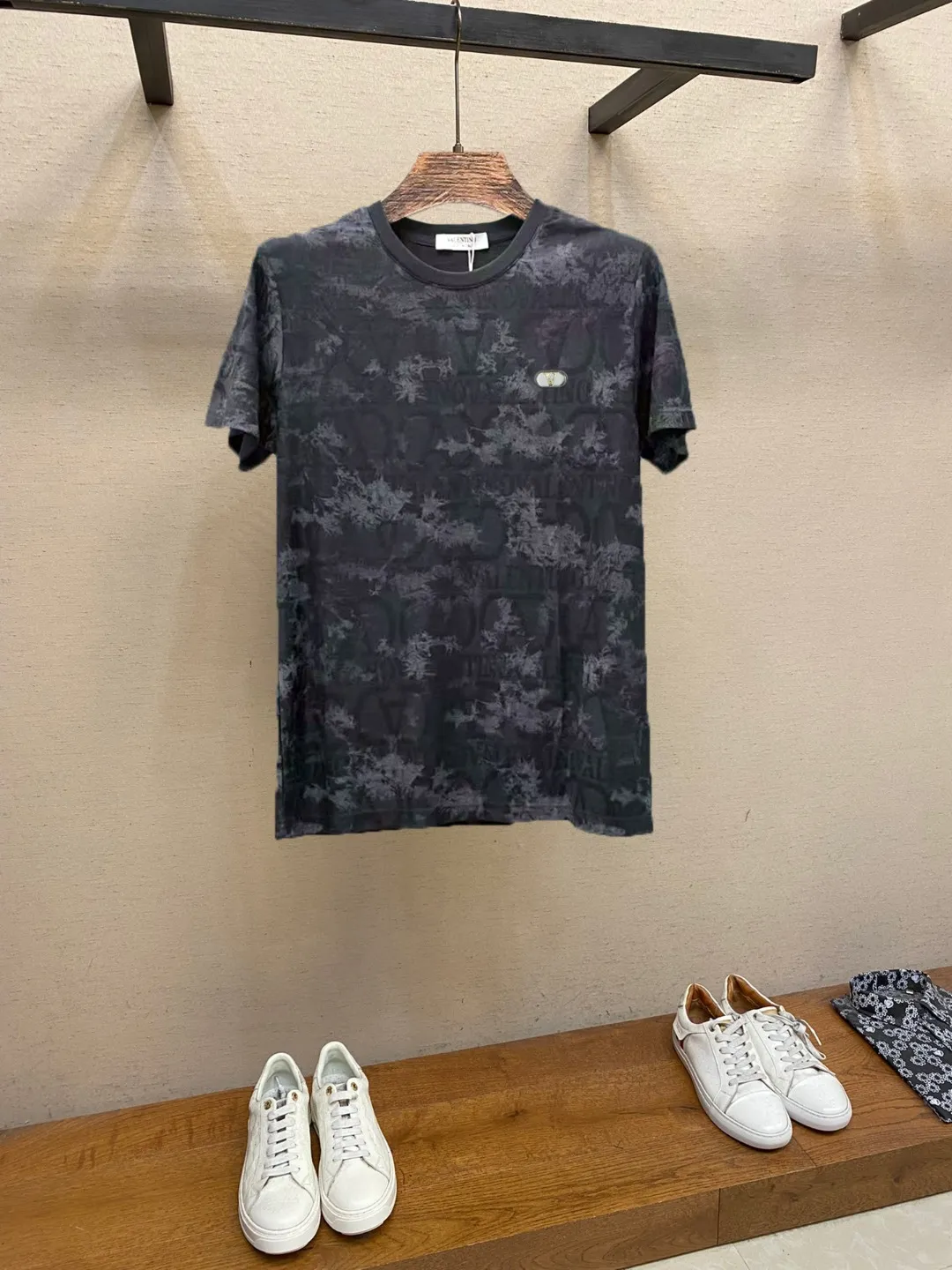 VLTN SS T （3 ） + ， ， ， ， ， T。 ， ， ， 。 ， ， ， ， ！ ， ！ ， ， ， ， ， T T 、 ！ ！ 、 、 T， ， ， ， ！ ， ， ， . , , SS . ：White Black Sizes：M L XL 2XL 3XL